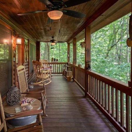 ブルーリッジ山脈 Mountain Spirit Cabin - Fireplace And Hot Tubヴィラ エクステリア 写真