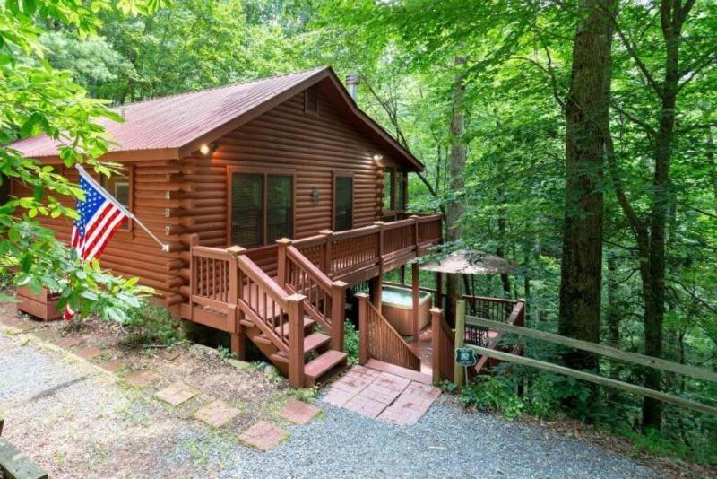 ブルーリッジ山脈 Mountain Spirit Cabin - Fireplace And Hot Tubヴィラ エクステリア 写真