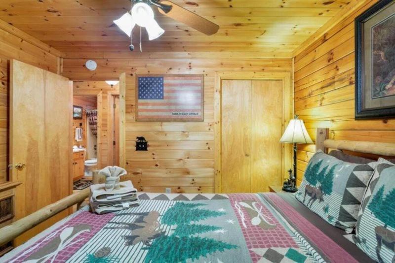 ブルーリッジ山脈 Mountain Spirit Cabin - Fireplace And Hot Tubヴィラ エクステリア 写真
